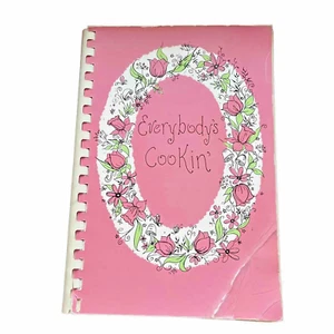 EVERYBODY'S COOKIN' Rockingham Memorial Hospital Auxiliary 1974 Cookbook - Picture 1 of 7