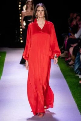 Vestido holgado rojo sedoso satinado caftán hecho a mano vestido de noche kimono vestido informal Foto 1 de 3