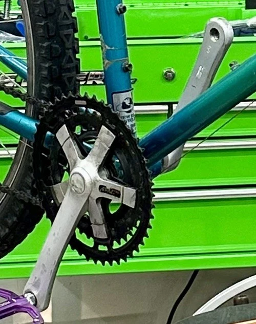 Shimano Cranksets with Triple Chainrings 170 mm Crankarm for sale