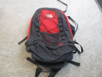 Mochila de viaje de senderismo The North Face roja negra acolchada cinturón de cadera al aire libre Foto 1 de 4