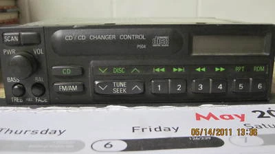 00 01 Radio control CD MR193357 Mitsubishi Gallant Montero Mirage Diamante AM FM Foto 1 de 3