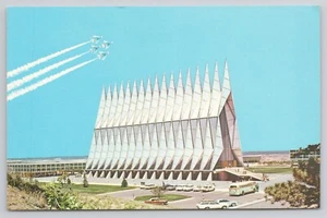 US Air Force Academy Jets Flying Over Cadet Chapel Colorado Postcard - Picture 1 of 2