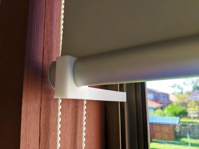 BangStoppers! Stop Roller Blinds Banging in the Wind! Easy to Install/Remove! - image 1 of 4