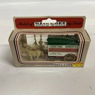 老式 Lledo Days Gone Horse Drawn Turnbull & Co 家具移动器压铸货车 — 第 1/2 张图片
