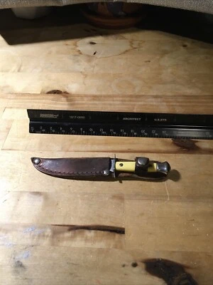 Mango amarillo vintage EE. UU. "Cuchillo miniatura de 4,5"" con funda cuchillo de cuero y funda". Foto 1 de 4