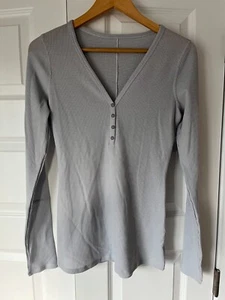 Lululemon Close Call Henley Long Sleeve Heathered Core Ultra Light Grey Sz 6 - Picture 1 of 7