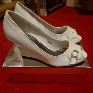 Womens White Patent Open Toe Shoes. White Open Toe Wedges  with buckle Size 5 - Picture 1 of 7