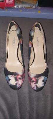 Nine West Floral Heels Size 8M - Image 1 of 4