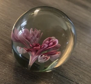 Vintage Art Glass Paperweight Small Pink Flowers Excellent 2.5” D - Picture 1 of 6