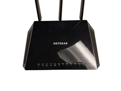 NETGEAR Nighthawk AC1750 R6700 Smart WiFi Router - Image 1 of 4