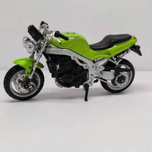 Maisto Triumph Speed Triple Toy Motorcycle 1:18 Scale - Picture 1 of 10