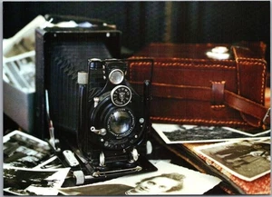 Vintage POLAND Polish Greetings 4x6 Postcard "Old Camera" Art Photo / Unused - Picture 1 of 2