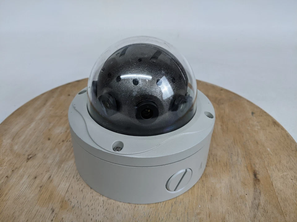 Arecont Vision 12 Megapixel IP66 Day/Night Security IP Camera AV12186DN - Image 1 of 4