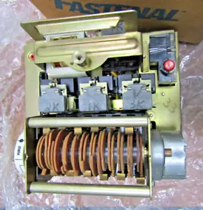 š„HONEYWELL R4140L FLAMMENSCHUTZPROGRAMMIERER BRENNERSTEUERUNG - Bild 1 von 15