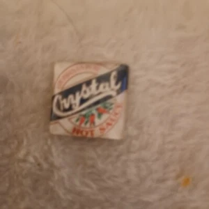 Imán de refrigerador vintage, salsa caliente de cristal, hinchado, + imán envío .25c - Imagen 1 de 2