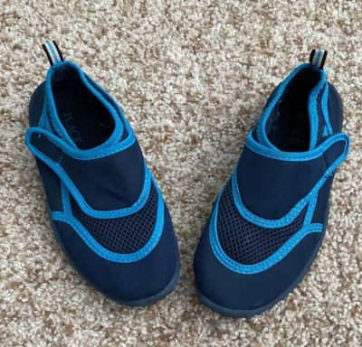 Купальные туфли для маленьких мальчиков The Children's Place синие на синем 11/12 - Изображение 1 из 4