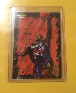 Tarjeta 145 Fleer Damon Stoudamire Hardwood Leader Toronto Raptors de la NBA 1996 97  - Imagen 1 de 2