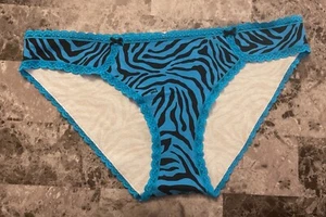NWOT VICTORIA'S SECRET PINK L BLUE BLACK ZEBRA LACE VINTAGE RARE BIKINI PANTIES - Picture 1 of 3