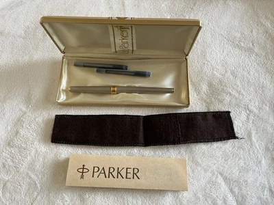 Pluma Estilográfica Vintage Ms. Parker de Pucci Foto 1 de 4