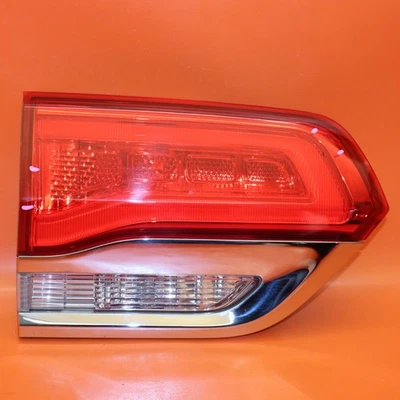 Luz trasera interior izquierda Jeep Grand Cherokee 2018 2019 2020 2021 P6811047ac OEM Foto 1 de 4