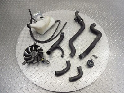 2009 08-13 Ducati 848 Superbike OEM Radiador Ventilador de Enfriamiento Mangueras Botella Lote Foto 1 de 4