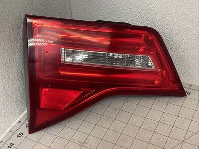 Luz trasera interior izquierda lado conductor ACURA MDX 2007-2009 949-472 OEM Foto 1 de 4