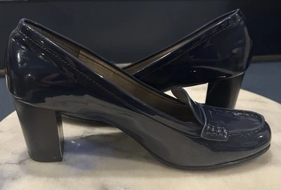 Bandolino Navy Patent Leather Penny Loafers 3 Inch Block Heels Sz 8 - Image 1 of 4