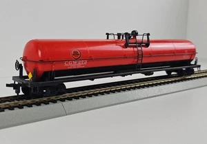 HO Athearn 1523 Chicago Great Western Railway 62' Tank Car CGW 273 - Picture 1 of 12