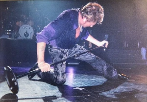 Johnny Hallyday sur scène — photographie amateur — tirage grand format 75x51 cm - Picture 1 of 4