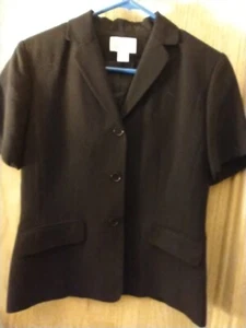 LOFT ~ Blazer Jacket ~ Black ~ Lined ~Short Sleeved ~ Pockets ~ 3 Buttons ~Sz 2 - Picture 1 of 3