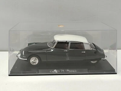 Citroen DS 19 Bicolore 1963 - Edicola Leo Models Auto vintage 1:24 Usato in Teca - Immagine 1 di 4