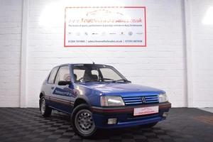 1.6 GTi 3dr - Picture 1 of 24