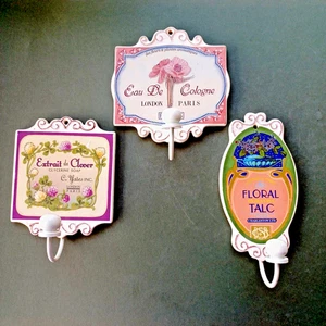 Wall Hooks Decorative Lot Of 3 Cottagecore Flower Ceramic Art Nouveau Bathroom - Picture 1 of 12