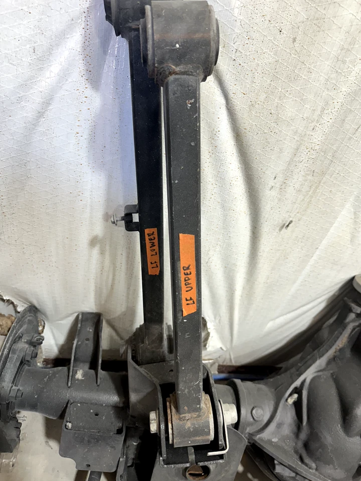 2019-2024 Dodge Ram 6.7L 2500 3500 OEM Rear Left Upper Control Arm 68349302AA — 第 1/1 张图片
