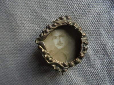 Ancien - Broche épingle en laiton portrait militaire Souvenir guerre 14/18 - Photo 1/4