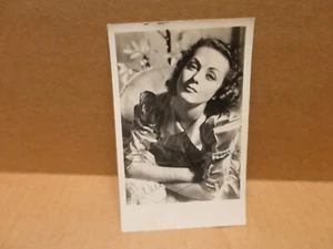DANIELLE DARRIEUX carte postale avec signature autographe - Picture 1 of 1