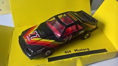 Corgi C424 Ford Mustang Cobra Noire 77 de 1984 Neuve en boîte Hépolite - Photo 1/4