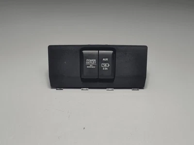 Вспомогательный разъем питания для паспортной консоли Honda 19–23 годов выпуска с USB и вспомогательным разъемом от оригинального производителя - Изображение 1 из 4