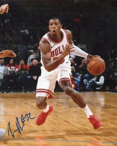 KRIS DUNN SIGNED 8X10 PHOTO PHOTOGRAPH CHICAGO BULLS COA - Picture 1 of 1