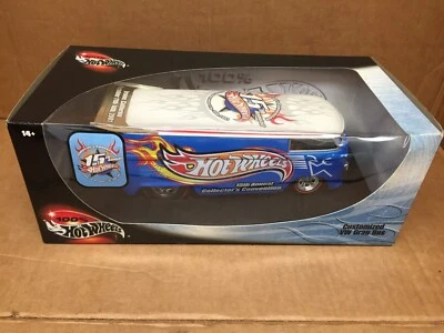 Autobús de arrastre VW Hot Wheels 15ª Convención Anual 2001 personalizado sin usar, en caja Foto 1 de 4