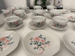 Juego de té miniatura vintage de 31 piezas de porcelana para niños floral blanco rosa usado en excelente estado - Imagen 1 de 24