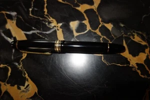 Montblanc Meisterstück Kolbenfüller mit einer Goldfeder „M“ 4810 14Karat /585er - Bild 1 von 12