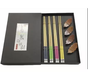 4 Stück Essstäbchen mit Auflage wiederverwendbar japanische orientalische Essstäbchen Naturholz - Bild 1 von 1