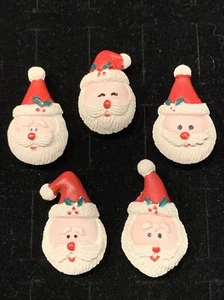 WEIHNACHTEN WEIHNACHTSMANN KNOPF ABDECKUNGEN 5ER SET KUNSTHARZ URLAUB PARTY VINTAGE - Bild 1 von 8