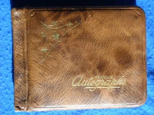 Antique Album with more than fifty autographs from 1931 Year - Picture 1 of 12