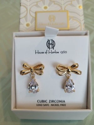 Pendientes de circonita con arco y lágrima colgantes tono dorado metal CASA DE HARLOW 1960 NUEVOS EN CAJA Foto 1 de 2