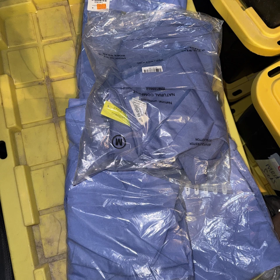 Натуральная униформа размер средний лот из трех - Изображение 1 из 1