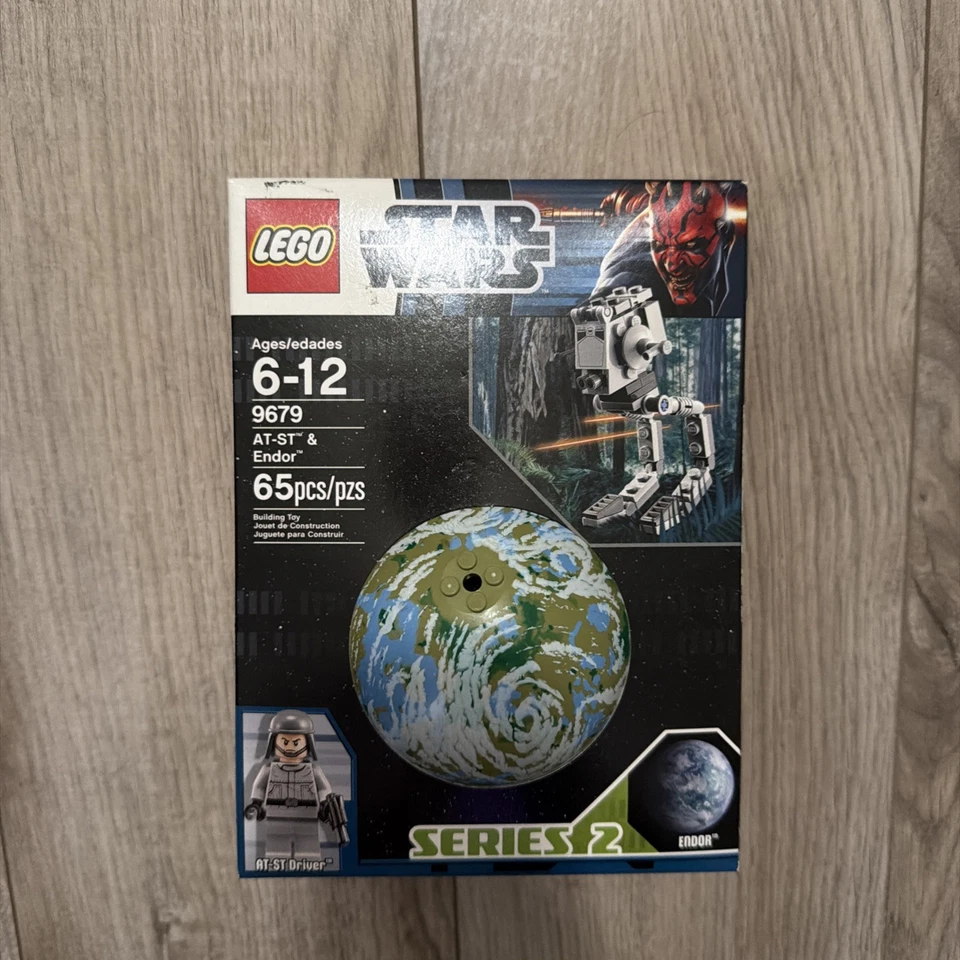 LEGO Star Wars: AT-ST & Endor (9679) - Image 1 of 4