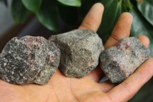 523g 3pCS NATURAL granate rosado CUARZO CRISTAL PIEDRA PRECIOSA ORIGINAL 1 - Imagen 1 de 9