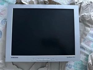 Samsung Syncmaster 152s Flat Screen Retro Colour Display Unit Monitor - Picture 1 of 5